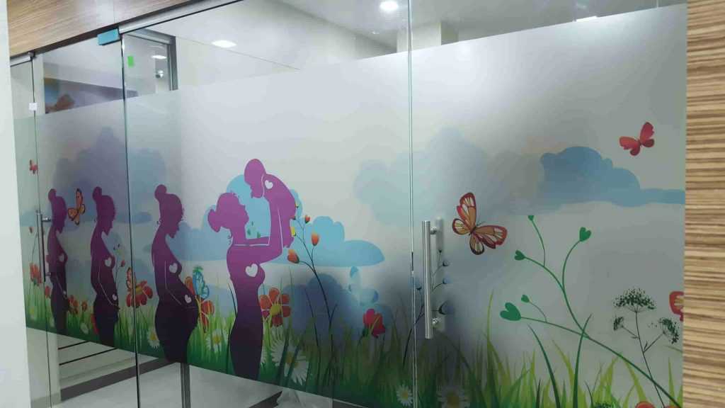 استیکر های شیشه ای